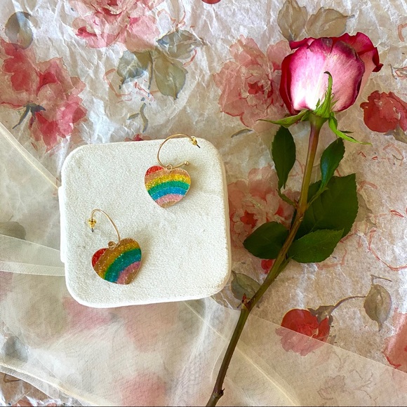 💕Last one 💙Pride LGBTQ Heart Star Hoop - Picture 8 of 9